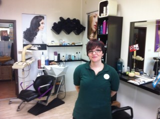 Auszubildende zur Friseurin